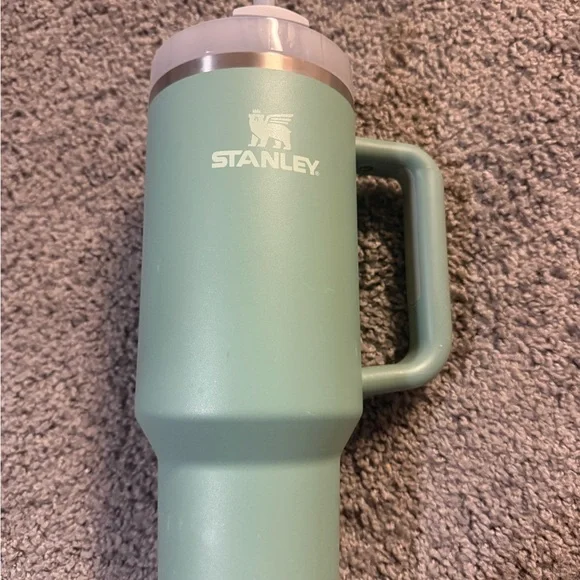 40oz Stanley Tumblers - Picture 2 of 5
